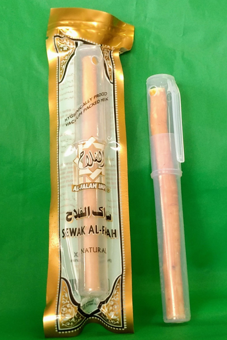 Miswak 6" Vacumm Packed with holder Natural Flavor
